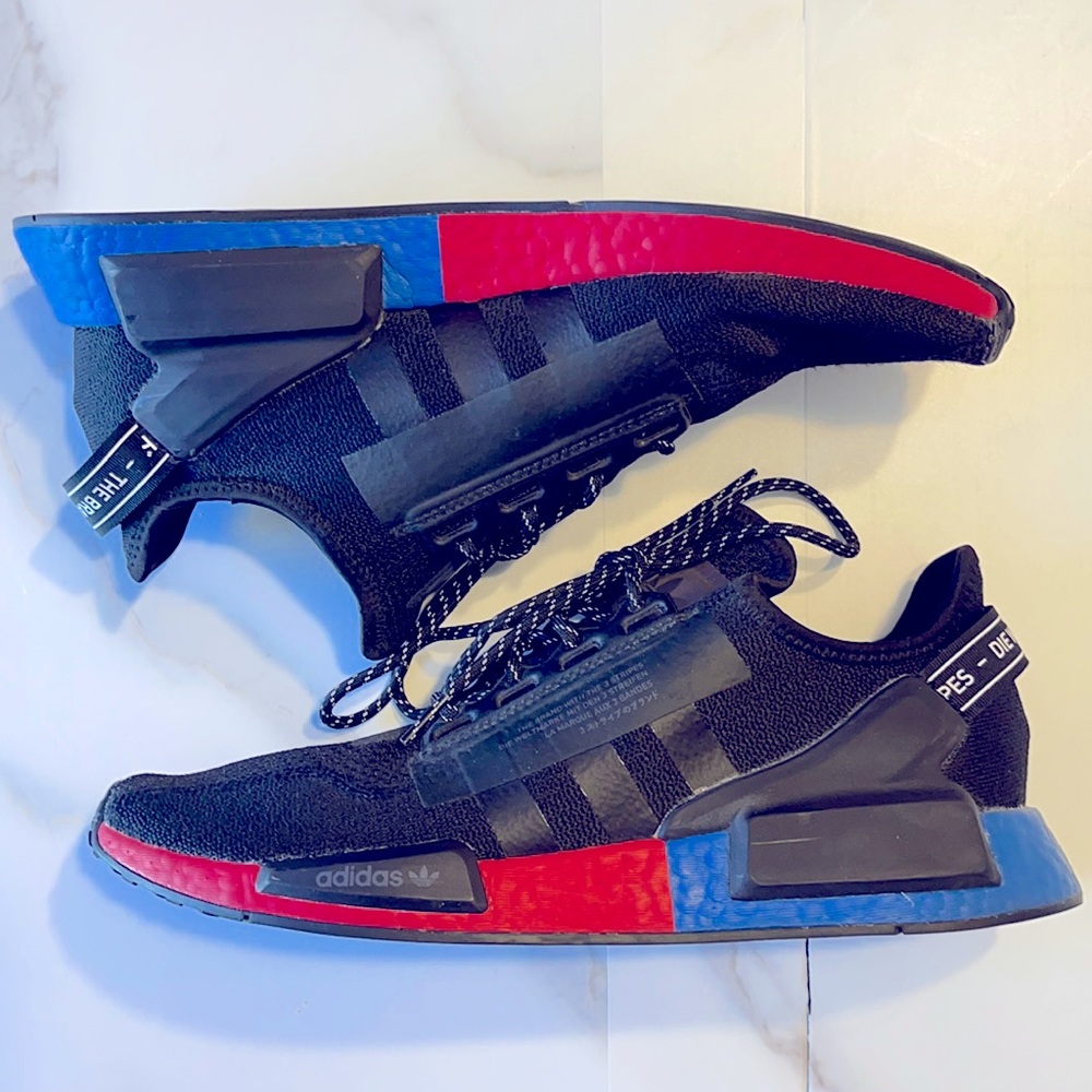 ADIDAS NMD V2